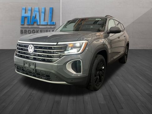 New 2026 Volkswagen Atlas SE image 1