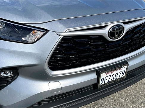 Used 2023 Toyota Highlander LE w/ Protection Package #3 (TMS) image 26