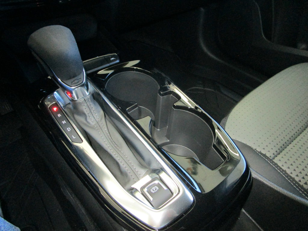 New 2026 Chevrolet Trax LT w/ LT Convenience Package FWD image 30