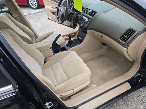 Used 2004 Honda Accord LX image 33