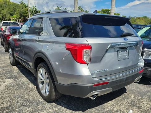 Used 2023 Ford Explorer Platinum w/ Technology Package image 4