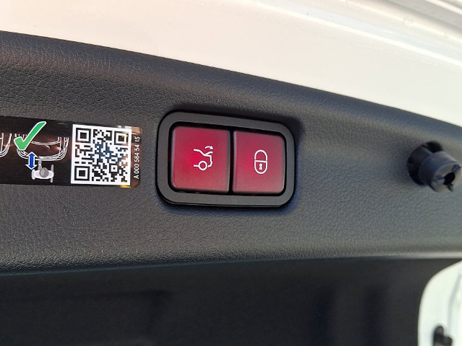Used 2026 Mercedes-Benz C 300 4MATIC Sedan image 22