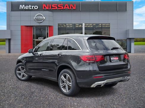 Used 2021 Mercedes-Benz GLC 300 image 4