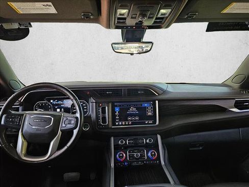 Used 2021 GMC Yukon Denali w/ Denali Ultimate Package AWD/4WD image 17