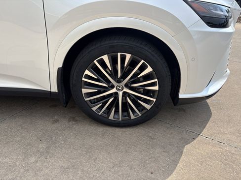 Used 2024 Lexus RX 350 w/ Convenience Package AWD/4WD image 17