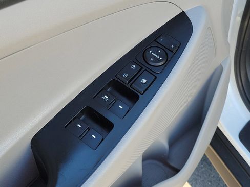 Used 2019 Hyundai Tucson Value FWD image 14