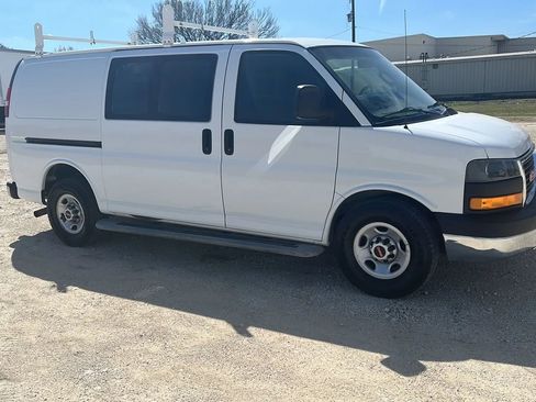 Used 2018 GMC Savana 2500 w/ Driver Convenience Package image 8