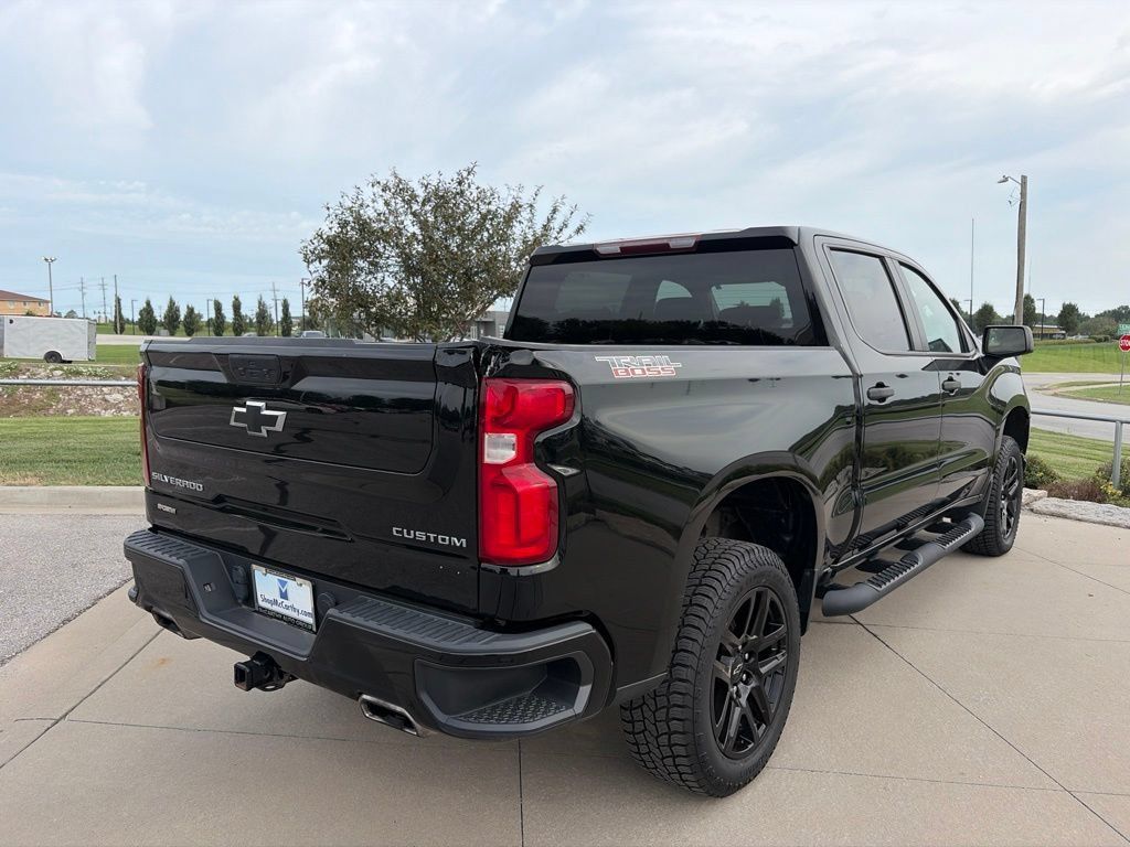 Used 2022 Chevrolet Silverado 1500 Custom Trail Boss w/ Safety Confidence Package AWD/4WD image 14