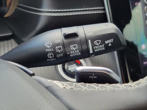 Used 2024 Jeep Grand Cherokee Altitude AWD/4WD image 19