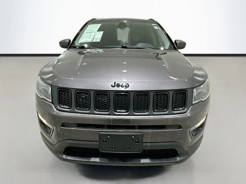 Used 2019 Jeep Compass Latitude FWD image 2