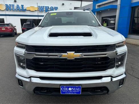 Used 2025 Chevrolet Silverado 2500 LT AWD/4WD image 15