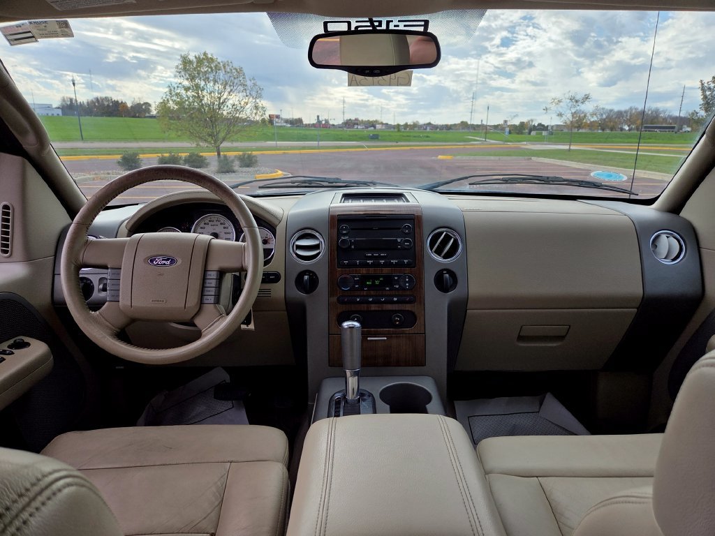 Used 2004 Ford F150 Lariat AWD/4WD image 17