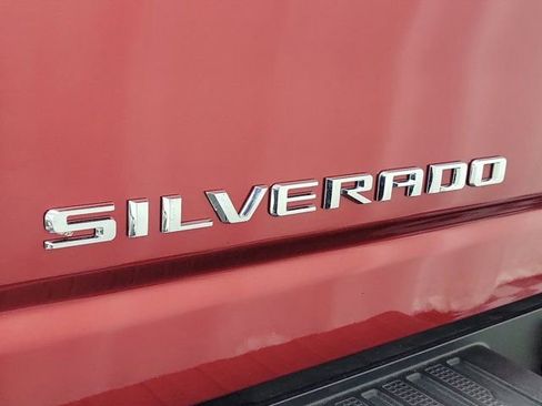 Used 2025 Chevrolet Silverado 2500 LTZ w/ LTZ Plus Package RWD image 9