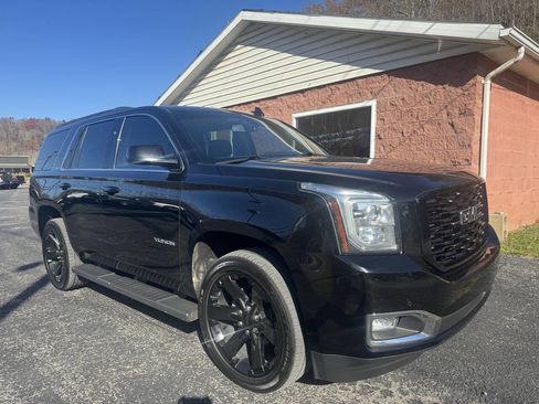 Used 2017 GMC Yukon SLE w/ HD Trailering Package image 6