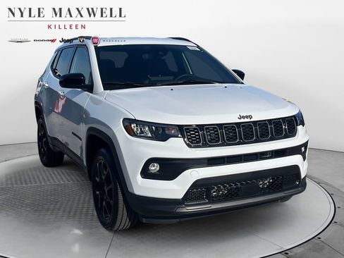 New 2026 Jeep Compass Latitude AWD/4WD image 2