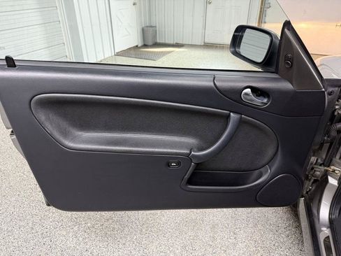 Used 2002 Saab 9-3 Viggen FWD image 25