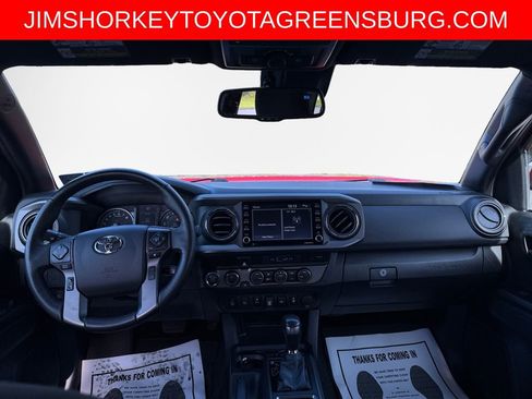 Used 2022 Toyota Tacoma TRD Off-Road w/ Technology Package AWD/4WD image 22