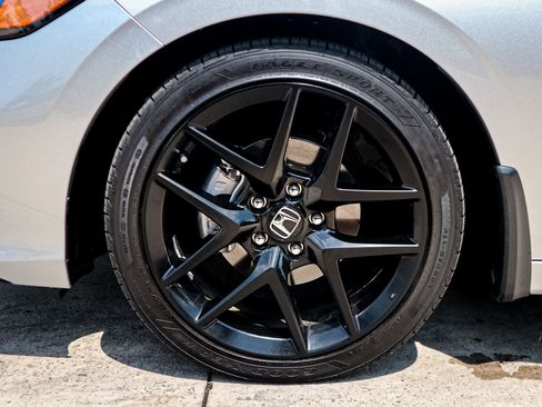 Certified 2025 Honda Civic Sport image 13