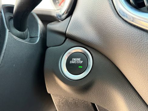 Used 2023 Chevrolet Equinox LT AWD/4WD image 19