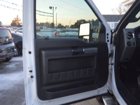 Used 2011 Ford F350 Lariat w/ Lariat Interior Pkg image 20