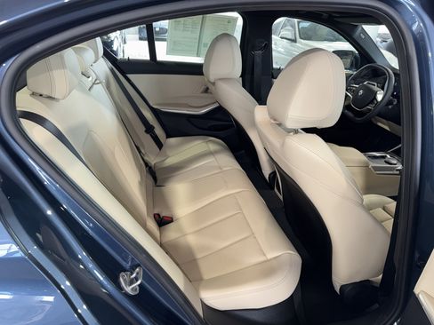Used 2025 BMW 330i Sedan w/ Convenience Package image 12