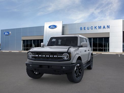 Used 2026 Ford Bronco Outer Banks AWD/4WD image 3