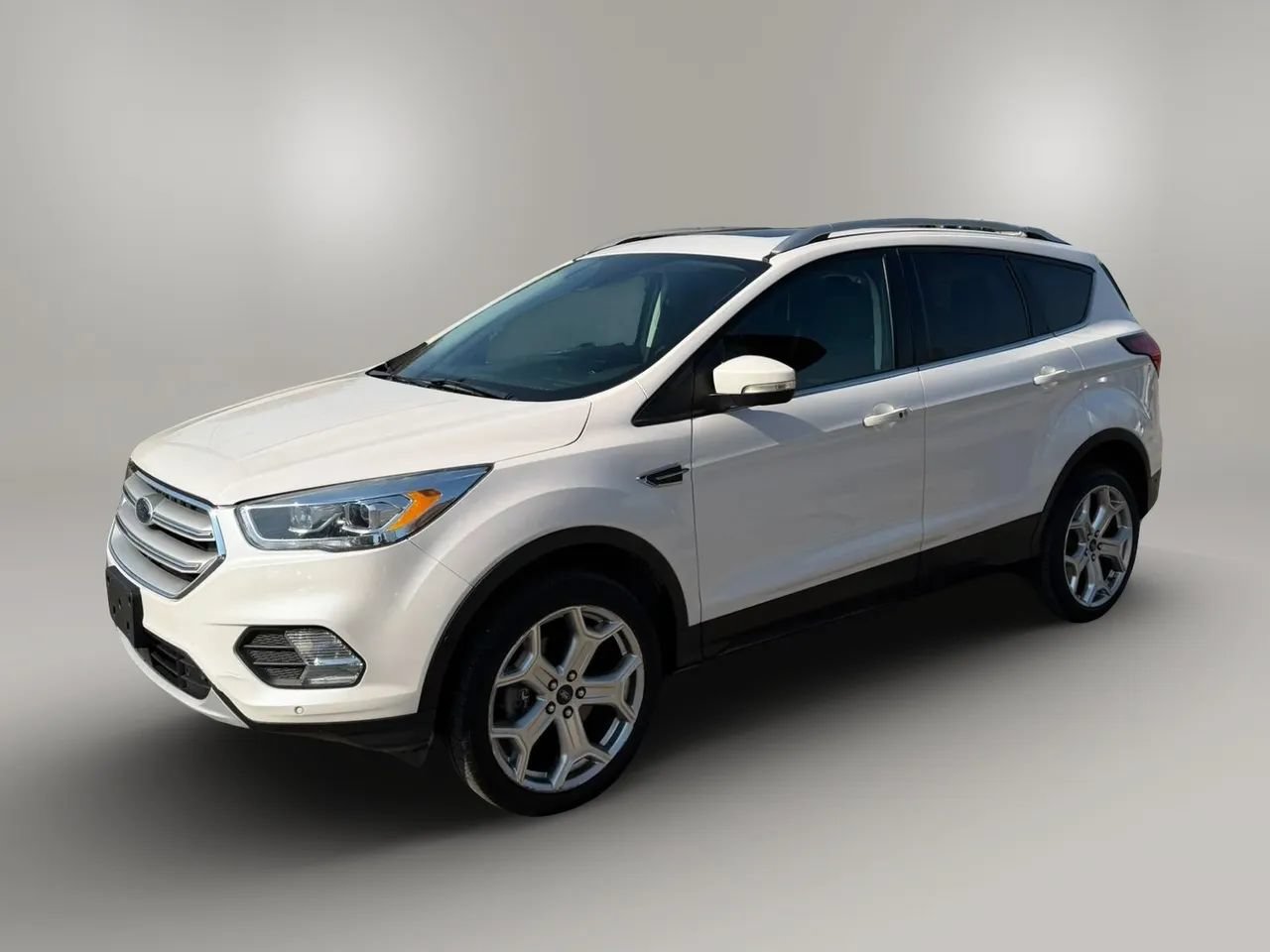 Used 2019 Ford Escape Titanium AWD/4WD image 3