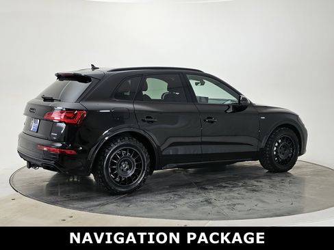 Used 2023 Audi Q5 e Premium Plus w/ Premium Plus Package image 3