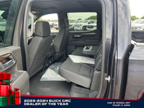New 2025 GMC Sierra 1500 Elevation image 24