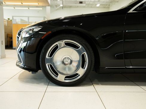 Certified 2022 Mercedes-Benz Maybach S 580 4MATIC image 11