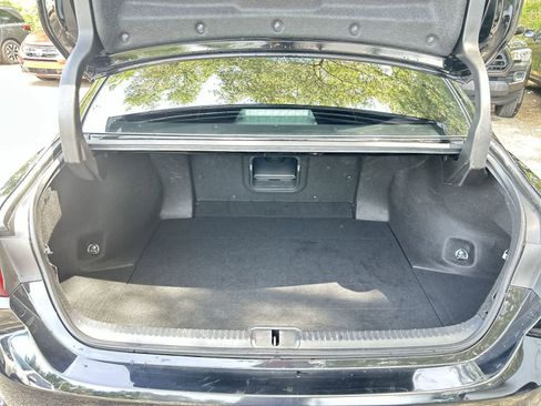 Used 2024 Lexus ES 350 w/ Premium Package FWD image 9