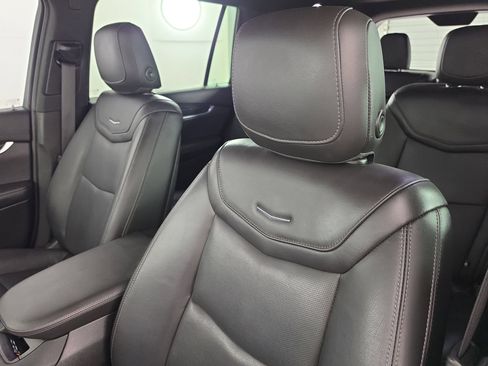 Used 2021 Cadillac XT6 Premium Luxury FWD image 16