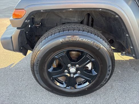 Used 2021 Jeep Wrangler Unlimited Sport image 7