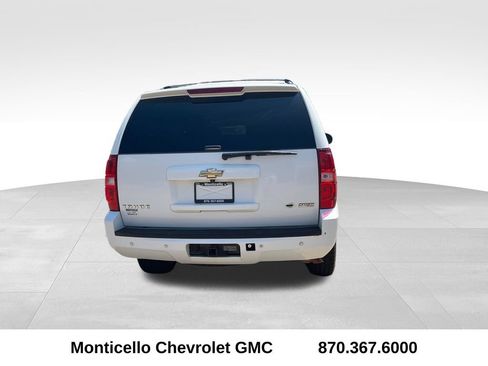 Used 2011 Chevrolet Tahoe LS w/ Convenience Package RWD image 4