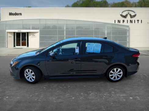 Used 2025 Toyota Corolla LE FWD image 6