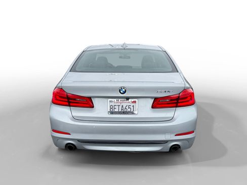 Used 2018 BMW 530e w/ Premium Package 2 image 4