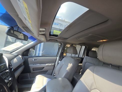 Used 2015 Honda Pilot Touring image 11