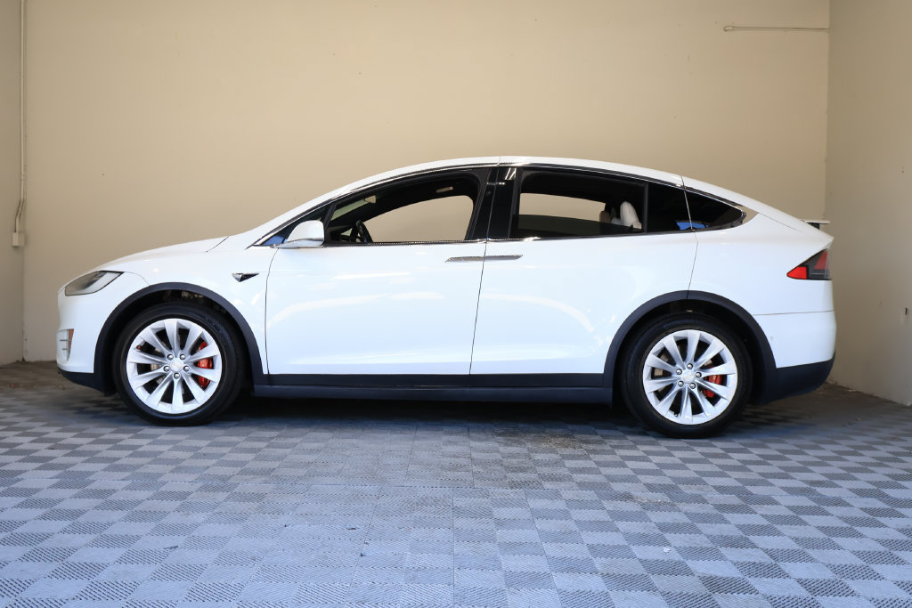 Used 2020 Tesla Model X Performance AWD/4WD image 7