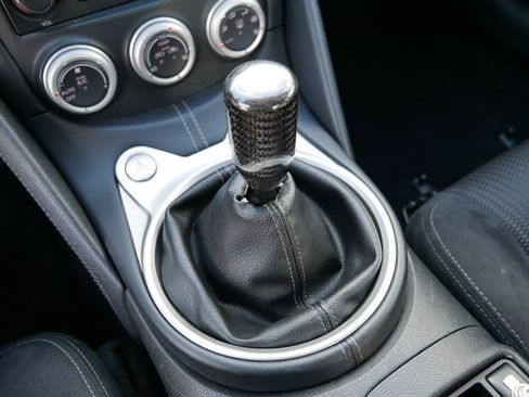 Used 2017 Nissan 370Z Coupe image 27