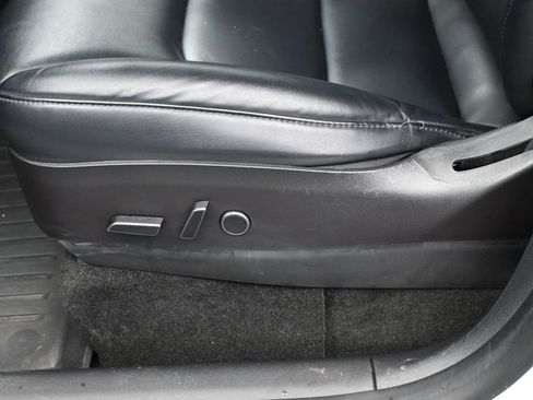 Used 2021 Tesla Model Y Long Range image 16