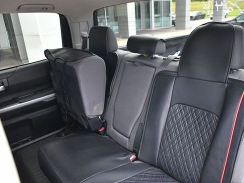 Used 2017 Toyota Tundra SR5 w/ SR5 Upgrade Package AWD/4WD image 13