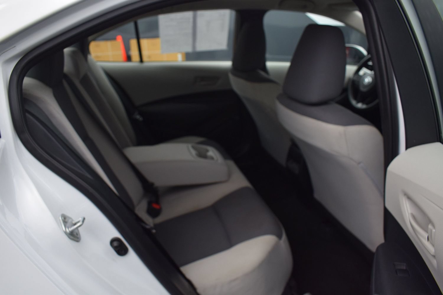 Used 2025 Toyota Corolla LE FWD image 11