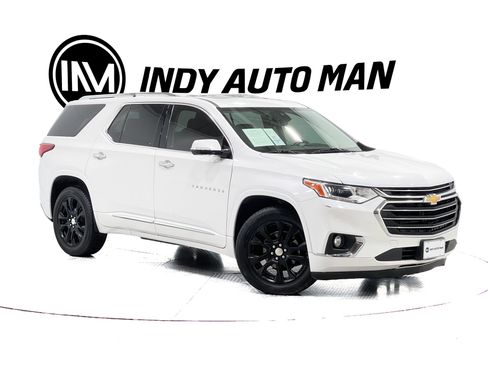 Used 2019 Chevrolet Traverse Premier w/ Driver Confidence II Package FWD image 2