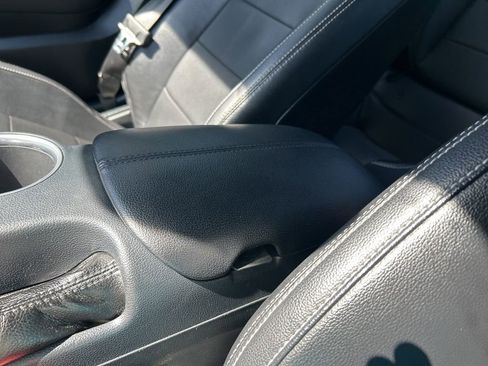 Used 2021 Ford Mustang Premium image 32