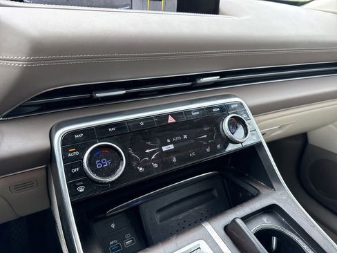 Used 2021 Genesis GV80 2.5T w/ Prestige Package 04 AWD/4WD image 17