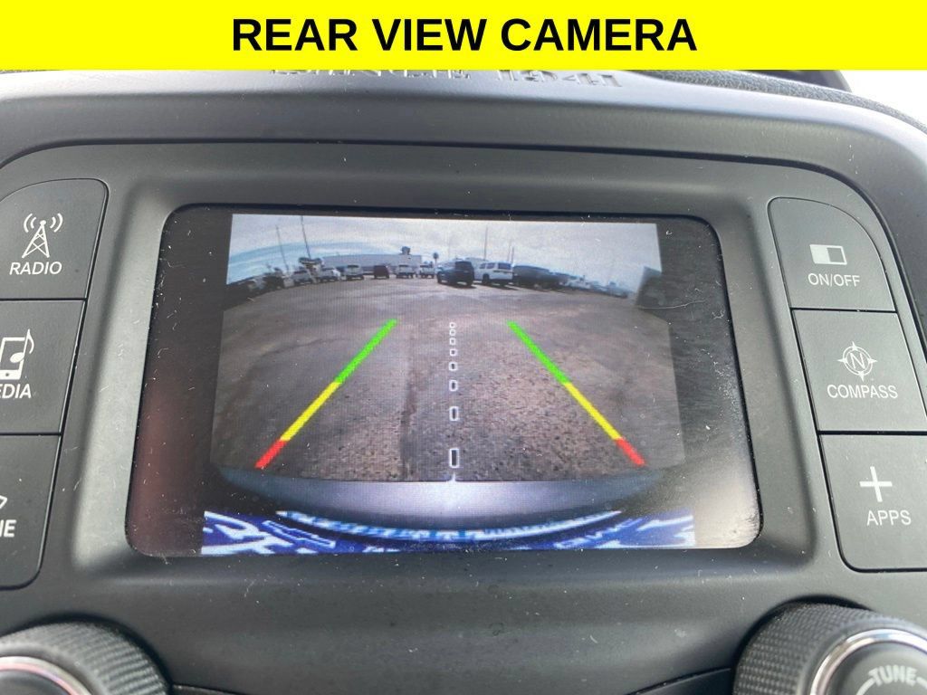 Used 2017 Jeep Renegade Latitude FWD image 7