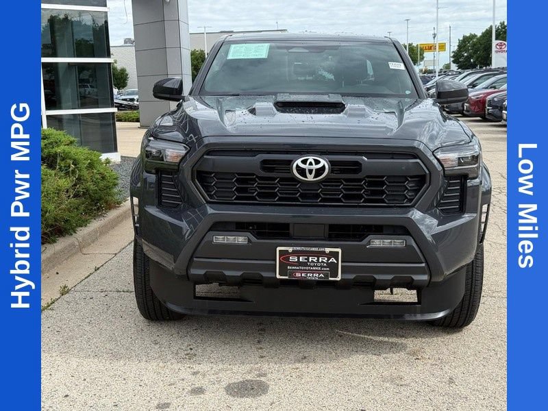 Used 2024 Toyota Tacoma TRD Sport AWD/4WD image 8