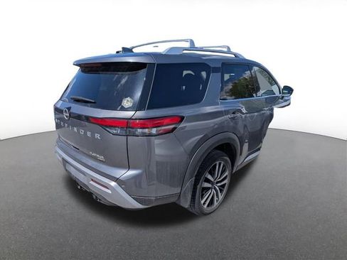 Used 2024 Nissan Pathfinder Platinum AWD/4WD image 5