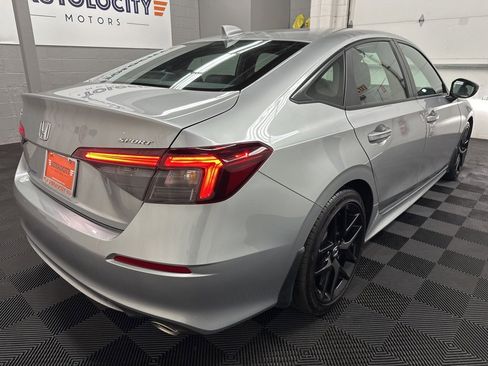 Used 2025 Honda Civic Sport image 10