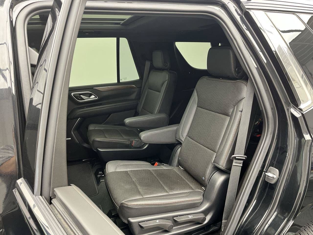 Certified 2021 Chevrolet Tahoe High Country AWD/4WD image 12